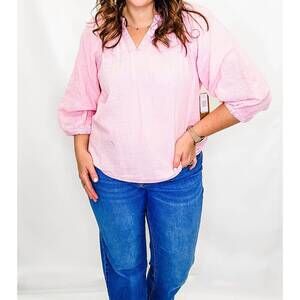 NEW TRU LUXE embroidered sleeve top in light pink